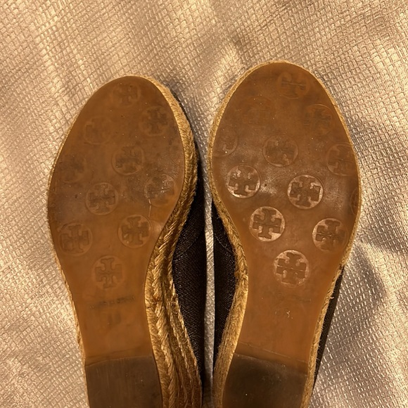 Tory Burch pre owned sz 6B - Picture 6 of 6